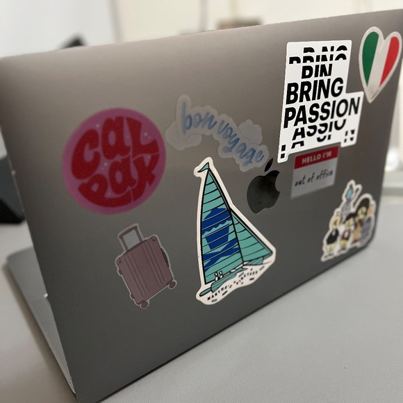 13-Inch MacBook Pro (2017 Edition) - Picture 3 of 4